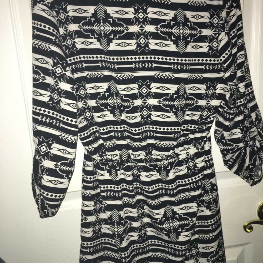 Patterned dress - Picture 2 of 3